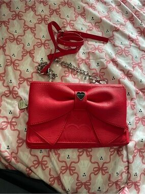 Betsey Johnson Bow Wos Red Double Bow Trim Detail Wallet On A String Crossbody